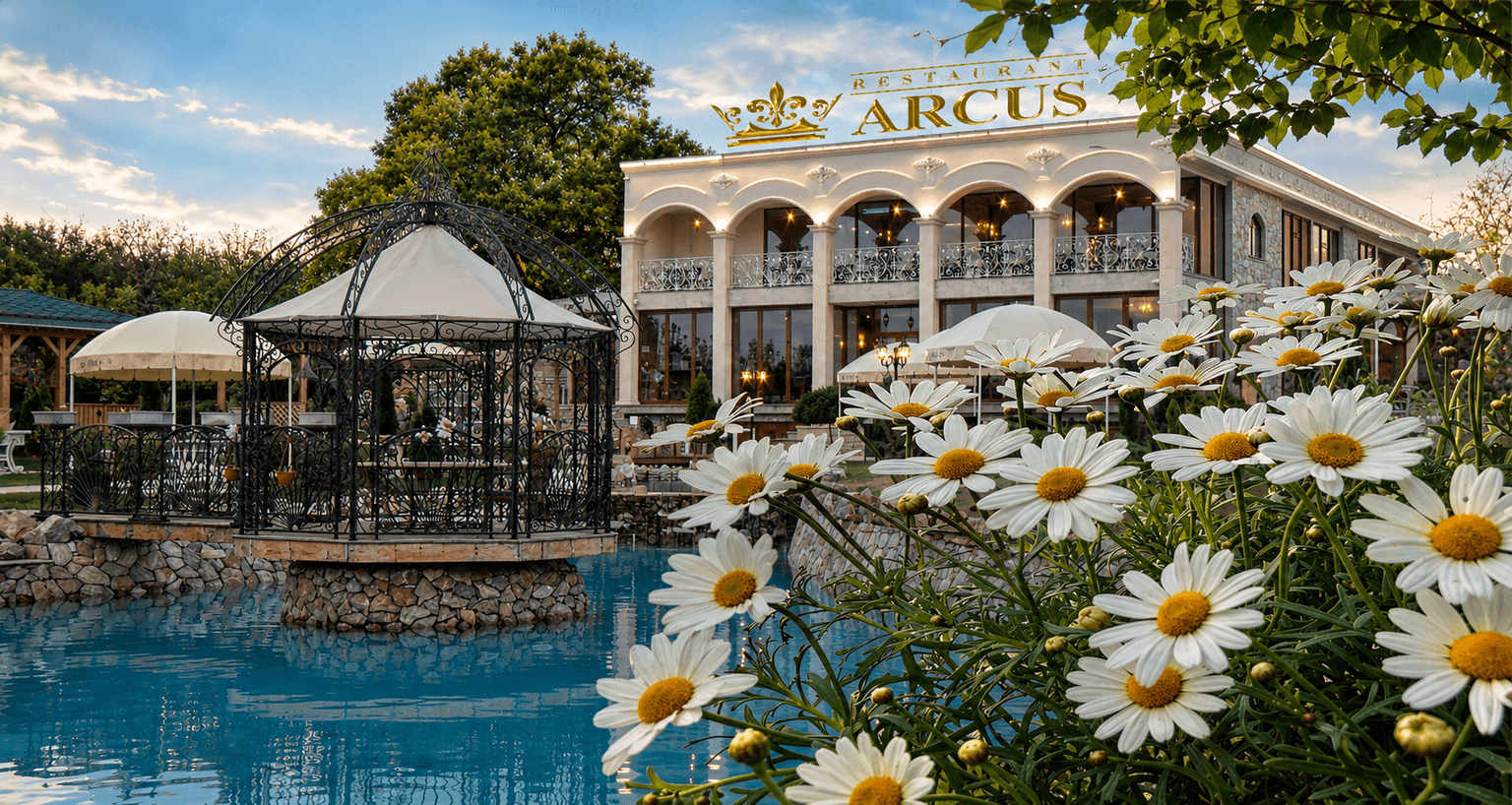 Restaurant Arcus elegant dining atmosphere